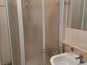 Pronájem bytu 1+kk, Pardubice, Bělehradská, 40 m2