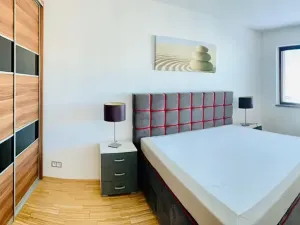 Pronájem bytu 2+kk, Praha - Karlín, Rohanské nábřeží, 58 m2