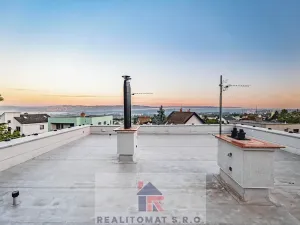 Pronájem kanceláře, Praha - Komořany, Pod lesem, 770 m2