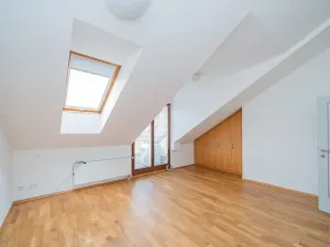 Pronájem bytu 4+1, Praha - Smíchov, Štefánikova, 147 m2