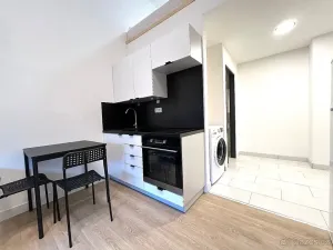 Pronájem bytu 1+kk, Praha - Radotín, Vrážská, 26 m2