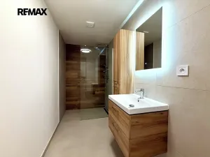 Pronájem bytu 2+kk, Ořech, V Chaloupkách, 50 m2