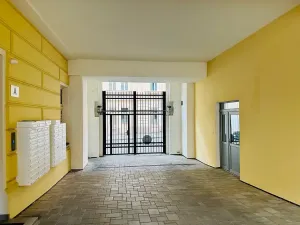 Pronájem bytu 2+kk, Praha - Vinohrady, Varšavská, 56 m2