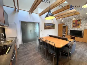 Prodej atypického bytu, Beňov, 235 m2