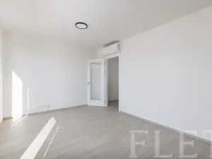 Pronájem bytu 1+kk, Praha - Vysočany, Bukačova, 38 m2