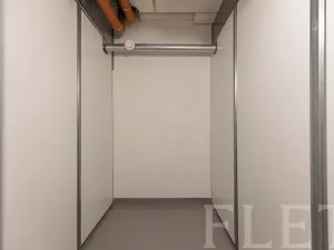 Pronájem bytu 1+kk, Praha - Vysočany, Bukačova, 38 m2