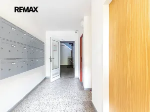 Prodej bytu 2+kk, Praha - Stodůlky, Suchý vršek, 33 m2