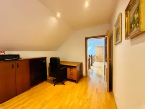 Pronájem rodinného domu, Bašť, Za Vilou, 300 m2