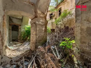 Prodej historického objektu, Zvoleněves, 5000 m2