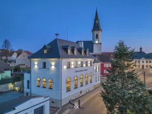 Prodej ubytování, Osečná, Svatovítské náměstí, 1005 m2