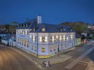 Prodej ubytování, Osečná, Svatovítské náměstí, 1005 m2