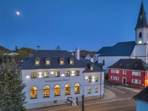 Prodej ubytování, Osečná, Svatovítské náměstí, 1005 m2