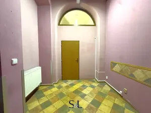 Pronájem obchodního prostoru, Liberec, nám. Sokolovské, 79 m2