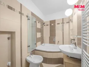 Prodej bytu 3+1, Jaroměř - Pražské Předměstí, Husova, 120 m2