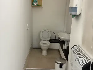 Pronájem výrobních prostor, Praha - Kunratice, Dobronická, 390 m2