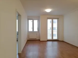 Pronájem bytu 2+kk, Praha - Vršovice, Karpatská, 49 m2