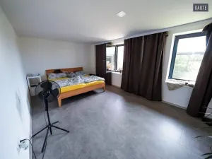 Prodej zemědělského objektu, Vlasatice, 5889 m2