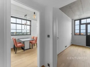 Pronájem bytu 3+kk, Praha - Vysočany, Kolbenova, 68 m2