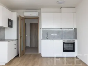 Pronájem bytu 1+kk, Praha - Háje, Výstavní, 33 m2