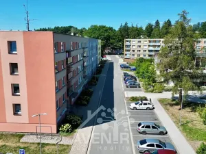 Prodej bytu 1+1, Hostinné, Sídliště, 36 m2