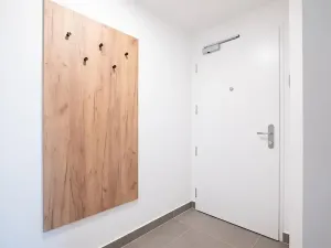 Pronájem bytu 1+kk, Praha - Prosek, Litoměřická, 35 m2