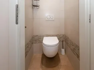Pronájem komerční nemovitosti, Praha - Smíchov, Grafická, 29 m2