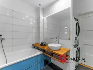 Prodej bytu 2+kk, Praha - Holešovice, Komunardů, 60 m2