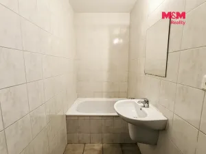 Prodej bytu 1+kk, Karviná - Hranice, Čsl. armády, 32 m2