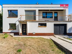 Prodej rodinného domu, Chvaletice, Budovatelů, 180 m2