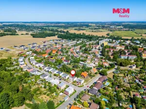 Prodej rodinného domu, Chvaletice, Budovatelů, 180 m2