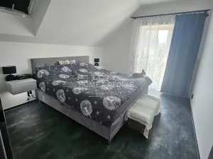 Prodej rodinného domu, Karlovy Vary, Třeboňská, 154 m2