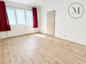 Pronájem bytu 2+kk, České Budějovice, O. Nedbala, 34 m2