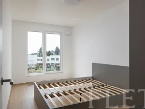 Pronájem bytu 2+kk, Praha - Řeporyje, Haenkeho, 47 m2