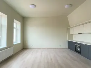 Pronájem bytu 1+kk, Příbram, náměstí T. G. Masaryka, 40 m2