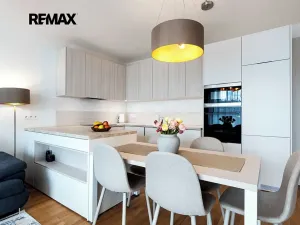 Pronájem bytu 3+kk, Praha - Smíchov, Šiklové, 97 m2