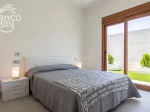 Prodej rodinného domu, Torrevieja, Alicante, Španělsko, 295 m2
