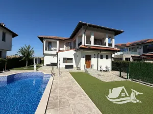 Prodej rodinného domu, Pomorie, Bulharsko, 179 m2