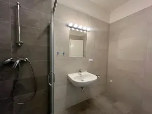 Pronájem bytu 1+kk, Praha - Smíchov, Pod Barvířkou, 48 m2