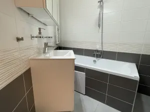 Pronájem bytu 3+kk, Praha, Bubenečská, 80 m2