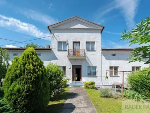 Prodej rodinného domu, Dobrovice, Palackého náměstí, 218 m2