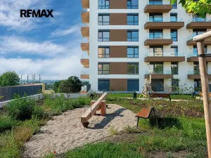 Prodej bytu 2+kk, Praha - Černý Most, Arnošta Valenty, 49 m2