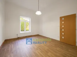 Pronájem bytu 2+1, Stará Paka, Tovární, 60 m2