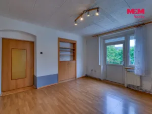 Prodej bytu 2+1, Karlovy Vary - Bohatice, Na Výšině, 45 m2