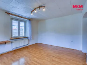 Prodej bytu 2+1, Karlovy Vary - Bohatice, Na Výšině, 45 m2