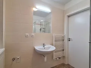 Pronájem bytu 2+kk, Praha - Holešovice, Malá Plynární, 36 m2