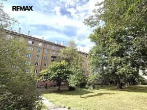 Pronájem bytu 2+1, Praha - Vršovice, Sámova, 70 m2