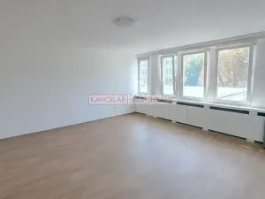 Pronájem pokoje, Zlín, Osvoboditelů, 80 m2