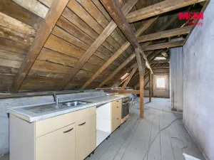 Prodej komerční nemovitosti, Kynšperk nad Ohří, Nádražní, 1300 m2