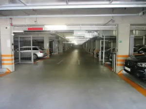 Pronájem garážového stání, Brno, Preslova, 12 m2