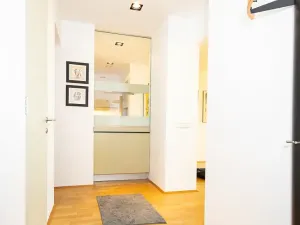 Pronájem bytu 2+kk, Praha - Nusle, Pod vilami, 100 m2
